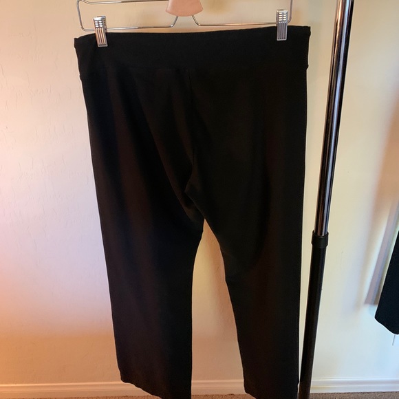 Nike women’s cropped leggings - Picture 3 of 3